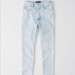 A&F Simone High Rise Ankle Jeans